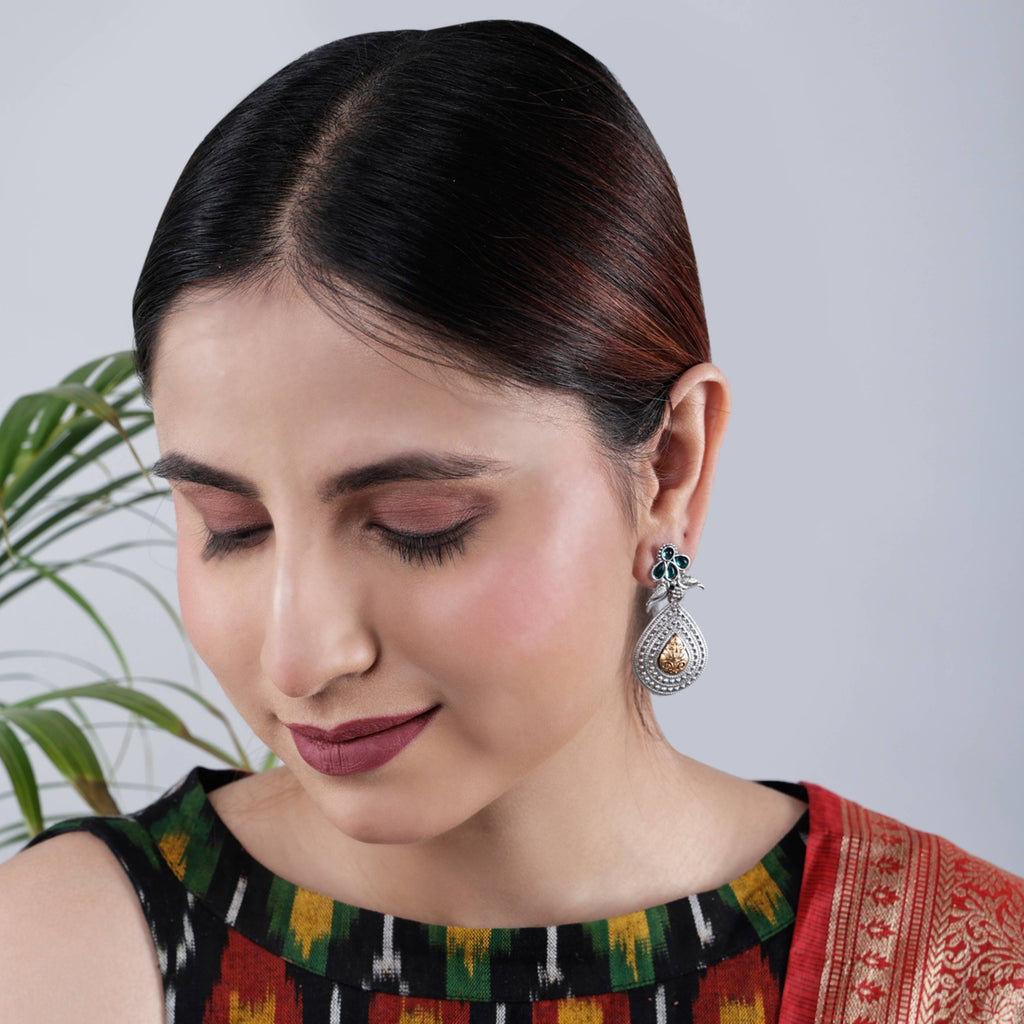Bewitching Bird Motiff Earrings