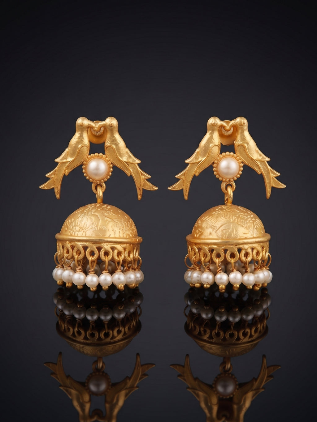 Maira Pearl Jhumka