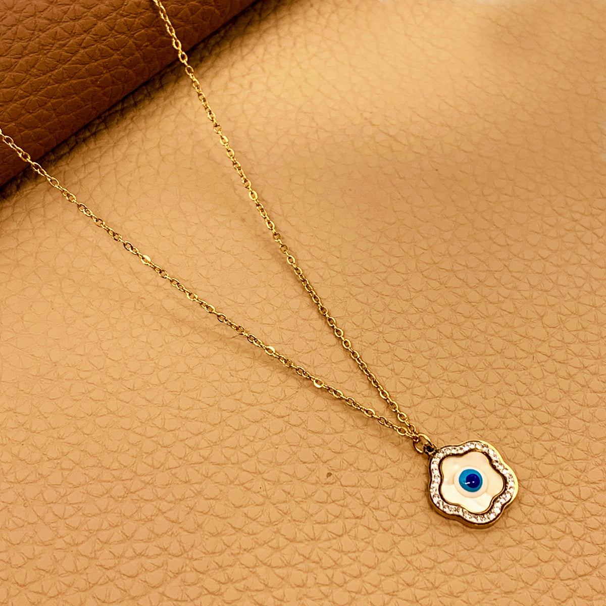 Evil Eye Gleam Chain Pendant